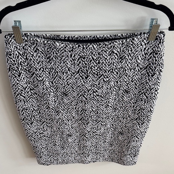 George Monochrome Patterned Mini Skirt - Picture 2 of 5